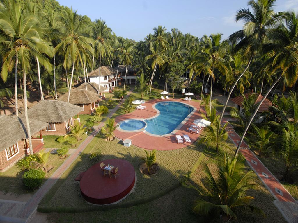 Abad Harmonia Ayurvedic Beach Resort Ковалам Екстер'єр фото
